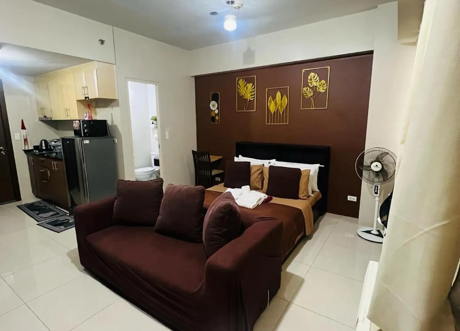 One Palm Tree Villas Condominium - Studio 10Th-A Fl With Balcony - Across Terminal 3 Airport Manila Apartment