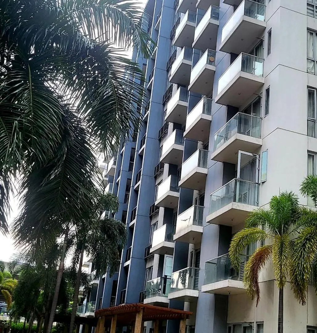 One Palm Tree Villas Condominium - Studio 10Th-A Fl With Balcony - Across Terminal 3 Airport Manila Apartment