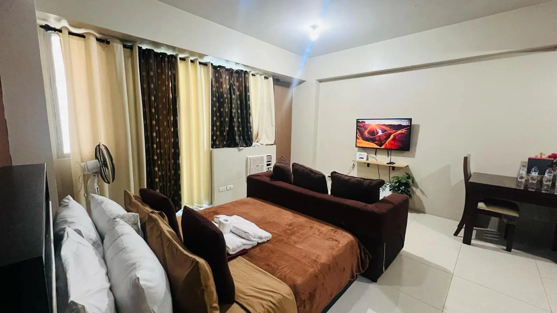 One Palm Tree Villas Condominium - Studio 10Th-A Fl With Balcony - Across Terminal 3 Airport Manila 0*,  Philippines