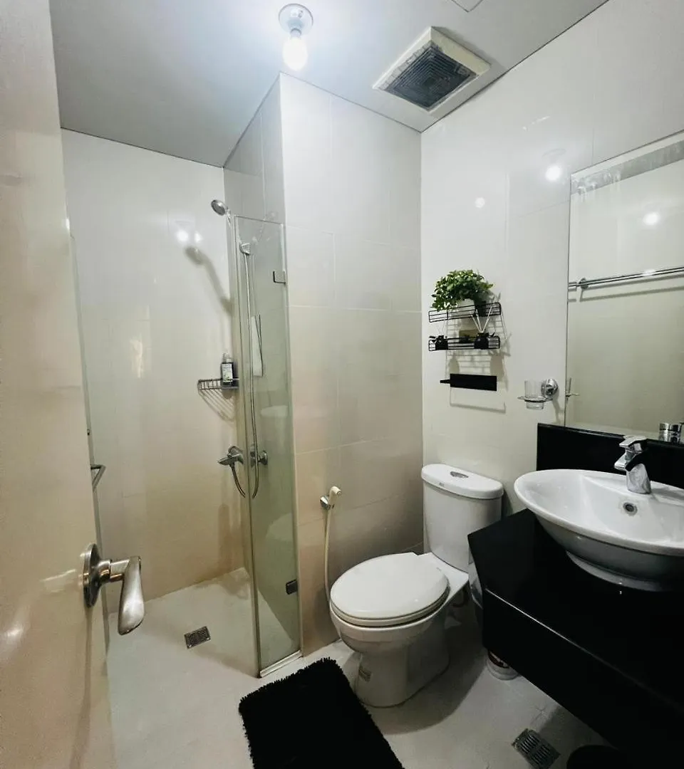 One Palm Tree Villas Condominium - Studio 10Th-A Fl With Balcony - Across Terminal 3 Airport Manila Apartment